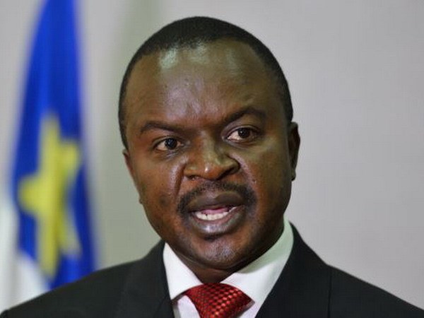 ประธานาธิบดีเฉพาะกาลสาธารณรัฐแอฟริกากลางเสนอจัดการสนทนา